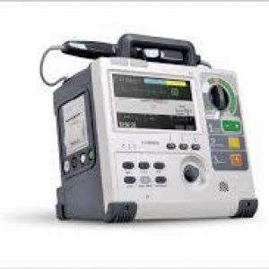 DEFİBRİLTAÖR CİHAZLARI